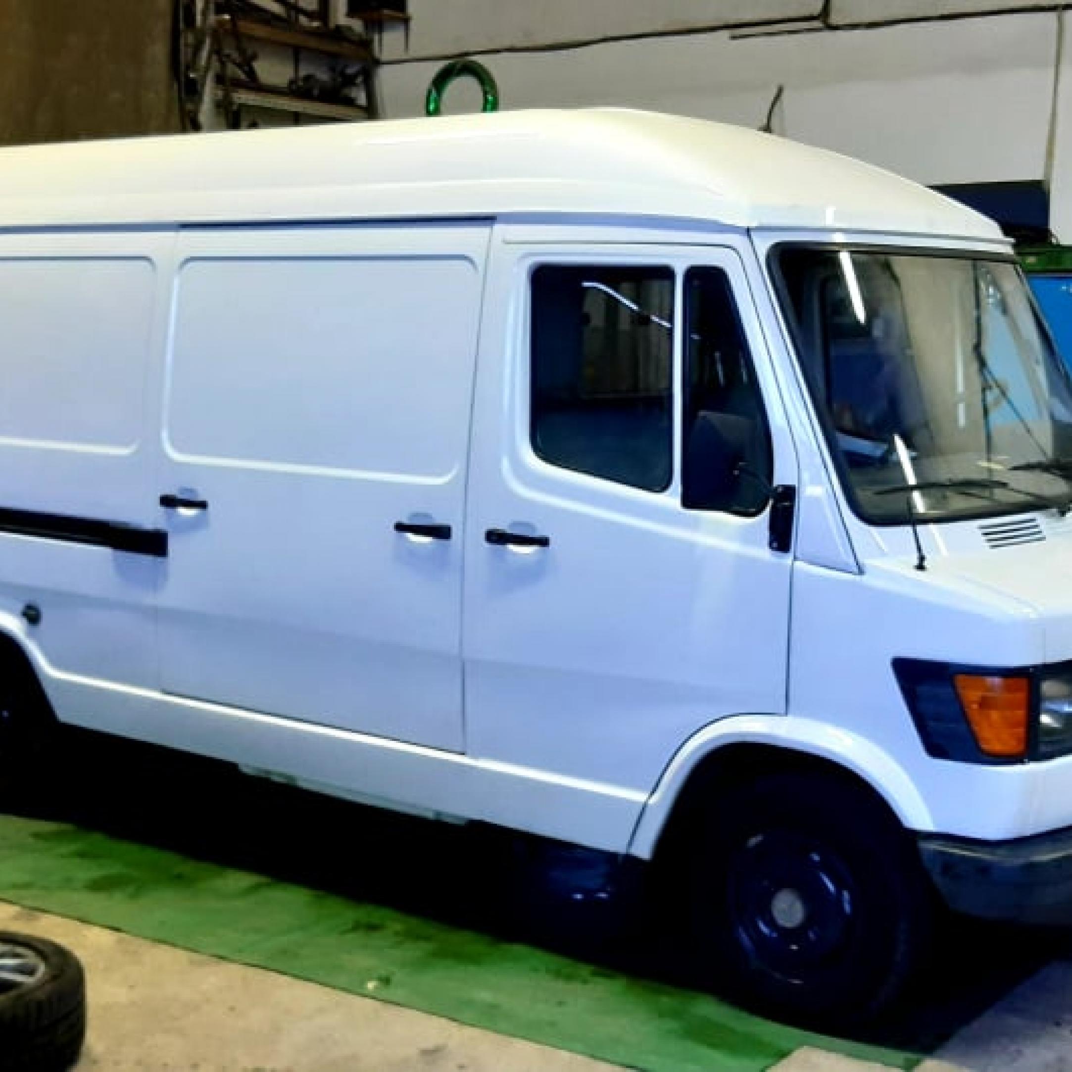 Kompletní renovace Mercedes Benz 207D